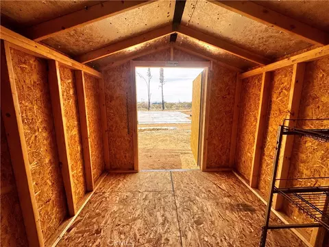 382 Bowman Trl, Landers, CA 92285 photo 17