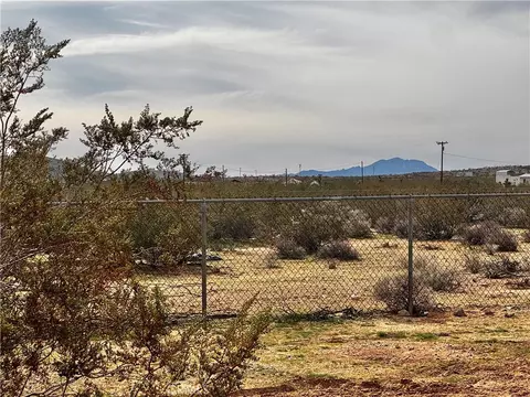 382 Bowman Trl, Landers, CA 92285 photo 20