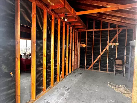 382 Bowman Trl, Landers, CA 92285 photo 10