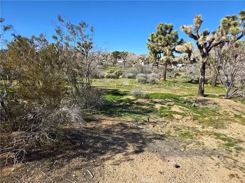 7484 Palm Ave, Yucca Valley, CA 92284