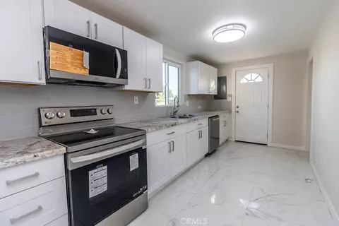 Kitchen - 107 Walnut, Needles, CA 92363 photo 3 of 3
