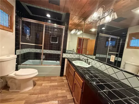 Bath - 10219 N Star Trl, Morongo Valley, CA 92256 photo 1 of 2