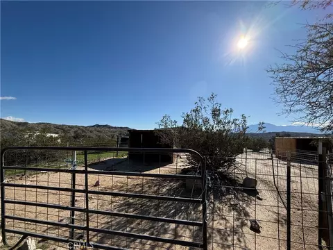Exterior - 10219 N Star Trl, Morongo Valley, CA 92256 photo 18 of 24