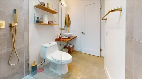 Bath - 7005 Hillview, Joshua Tree, CA 92252 photo 1 of 2
