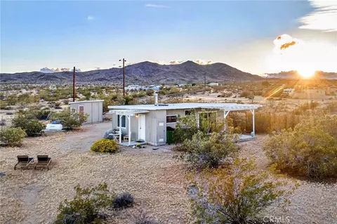 437 Mallow Rd, Landers, CA 92285