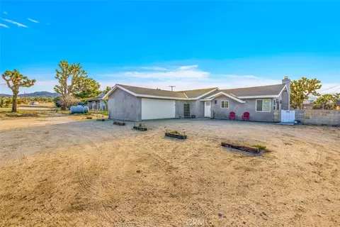 8054 Joshua Ln, Yucca Valley, CA 92284