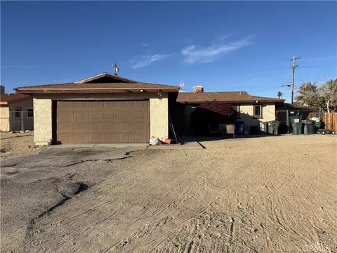 73078 Sunnyvale Dr, Twentynine Palms, CA 92277