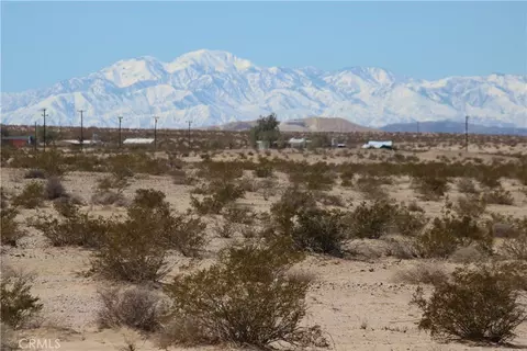 5 Topaz Ave, Twentynine Palms, CA 92277