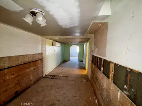Entry Way - 329 Chestnut, Needles, CA 92363 photo 2 of 4