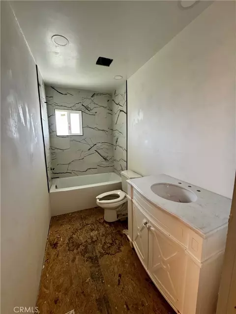 Bath - 329 Chestnut, Needles, CA 92363 photo 2 of 2