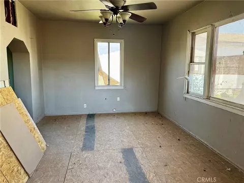 Living - 329 Chestnut, Needles, CA 92363 photo 3 of 5