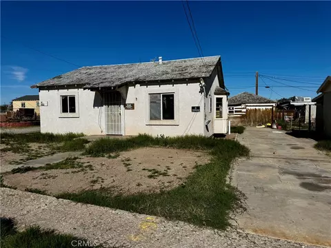 Exterior - 310 Walnut, Needles, CA 92363 photo 2 of 5