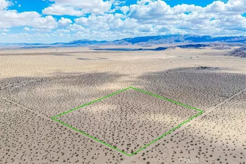 62 Lucille Ln, Joshua Tree, CA 92252