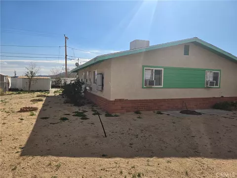 Exterior - 6163 Sun Ct, Twentynine Palms, CA 92277 photo 6 of 8