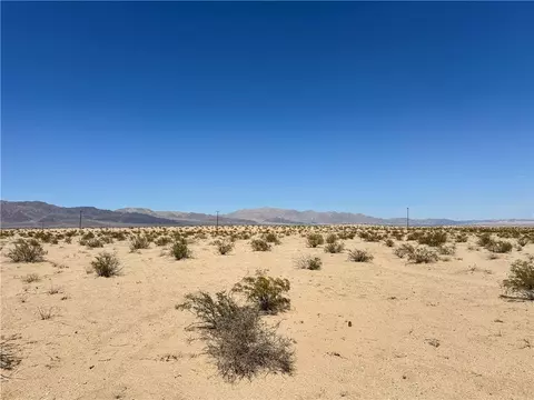 12 Cadiz Ave, Twentynine Palms, CA 92277
