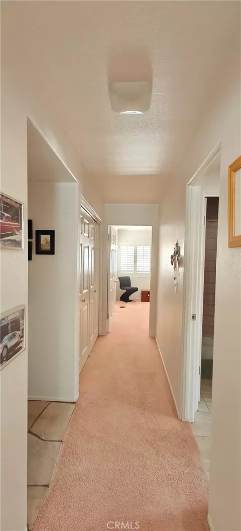 Entry Way - 6144 Carodean, Twentynine Palms, CA 92277 photo 7 of 9