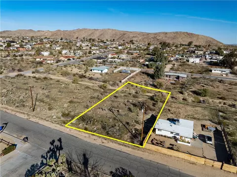 61954 Plaza Rd, Joshua Tree, CA 92252