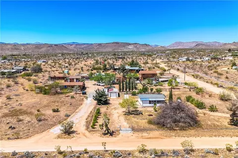 View/Area - 1010 Wamego, Yucca Valley, CA 92284 photo 3 of 4