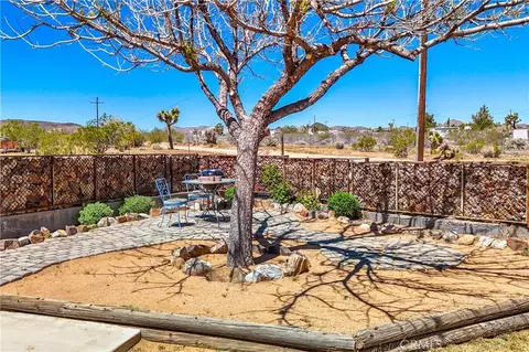 Exterior - 1010 Wamego, Yucca Valley, CA 92284 photo 3 of 25