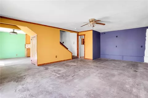 Living - 1010 Wamego, Yucca Valley, CA 92284 photo 1 of 6