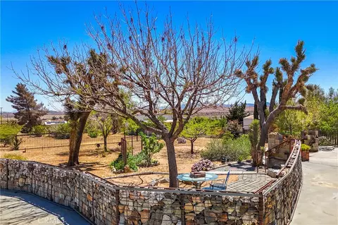 Exterior - 1010 Wamego, Yucca Valley, CA 92284 photo 4 of 25