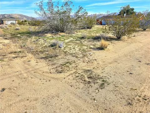 4966 1st E, Joshua Tree, CA 92252