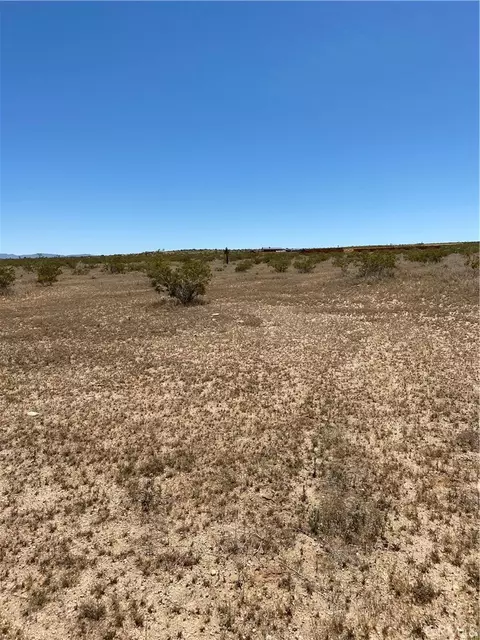 0 Fetlock, Landers, CA 92285 photo 4
