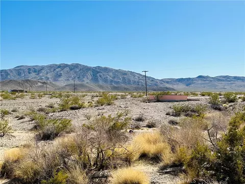 5 Sullivan Rd, Twentynine Palms, CA 92277