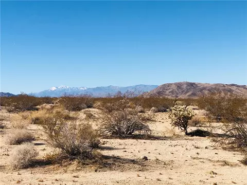 5 Appian Way, Twentynine Palms, CA 92277