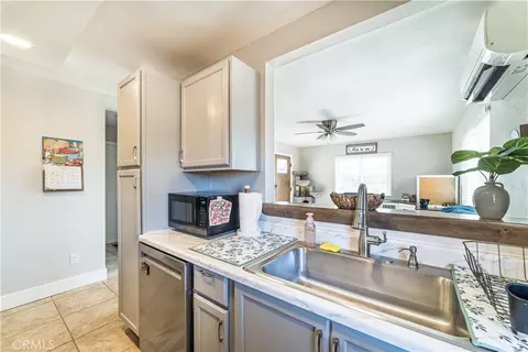 Kitchen - 3220 Sage, Yucca Valley, CA 92284 photo 1 of 4