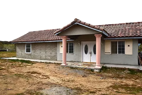 8425 Indio Ave, Yucca Valley, CA 92284