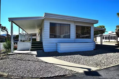 56254 29 Palms Hwy #111, Yucca Valley, CA 92284