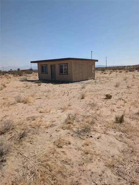56850 Bodick, Landers, CA 92285 photo 4