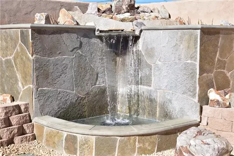 Exterior - 61611 Alta Loma Dr, Joshua Tree, CA 92252 photo 2 of 13