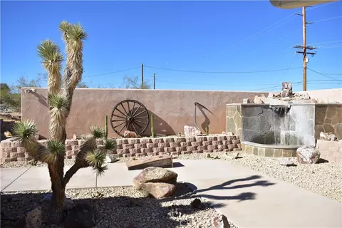 Exterior - 61611 Alta Loma Dr, Joshua Tree, CA 92252 photo 1 of 13