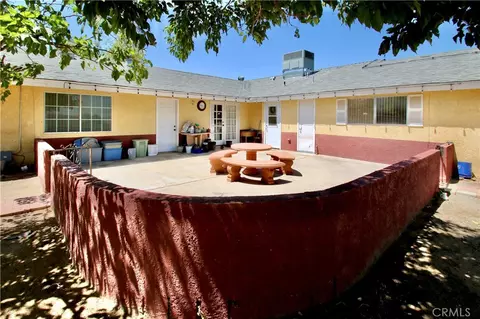 Exterior - 8747 Balsa Ave, Yucca Valley, CA 92284 photo 3 of 10