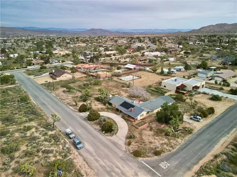View/Area - 8747 Balsa, Yucca Valley, CA 92284 photo 4 of 10