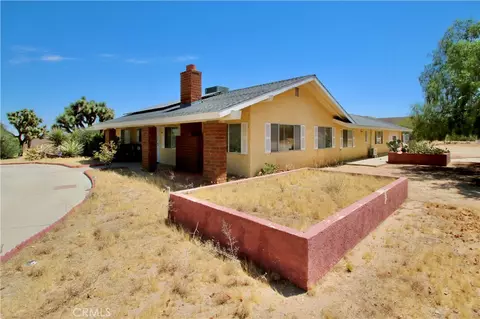 Exterior - 8747 Balsa Ave, Yucca Valley, CA 92284 photo 8 of 10