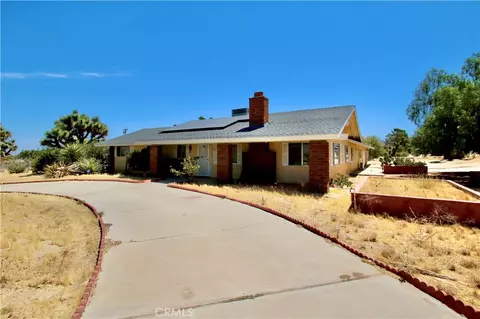 Exterior - 8747 Balsa Ave, Yucca Valley, CA 92284 photo 6 of 10