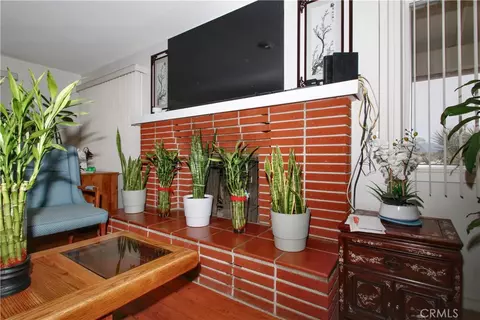 Living - 8747 Balsa Ave, Yucca Valley, CA 92284 photo 1 of 2