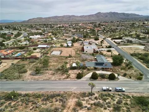 View/Area - 8747 Balsa, Yucca Valley, CA 92284 photo 5 of 10