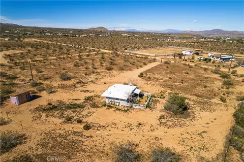 View/Area - 56617 Massachusets, Landers, CA 92285 photo 8 of 9
