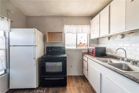 Kitchen - 56617 Massachusets, Landers, CA 92285 photo 1 of 1