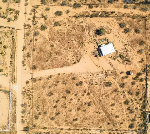 View/Area - 56617 Massachusets, Landers, CA 92285 photo 3 of 9