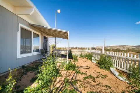 Exterior - 56617 Massachusets, Landers, CA 92285 photo 6 of 11