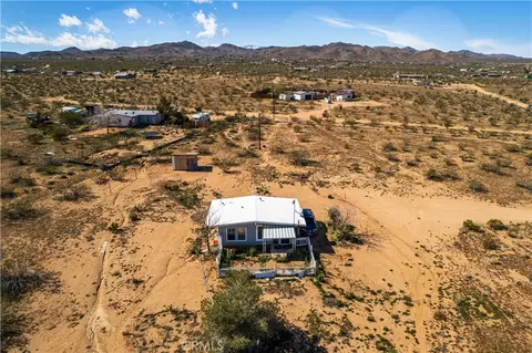 View/Area - 56617 Massachusets, Landers, CA 92285 photo 5 of 9