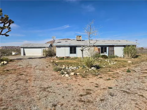 59230 Phillipi Ln, Landers, CA 92285 photo 3