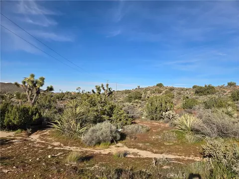 1234 Lemoore St, Yucca Valley, CA 92284