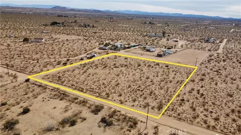 56679 Cone Blvd, Landers, CA 92285