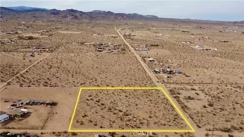 56679 Cone Blvd, Landers, CA 92285 photo 4